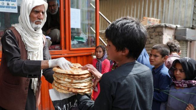 Coronavirus: Six killed in clashes at Afghanistan food aid protest