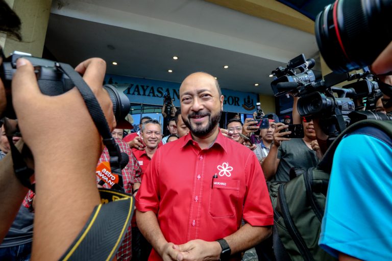 Pakatan could lose Kedah as two PKR assemblymen rumoured to quit party today