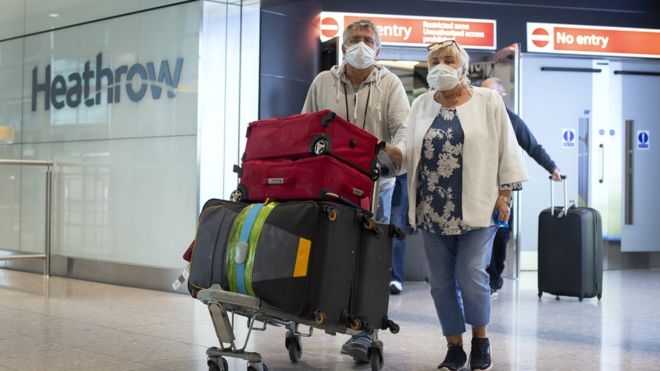 Coronavirus: Ministers ‘looking at ways to relax travel quarantine rule’