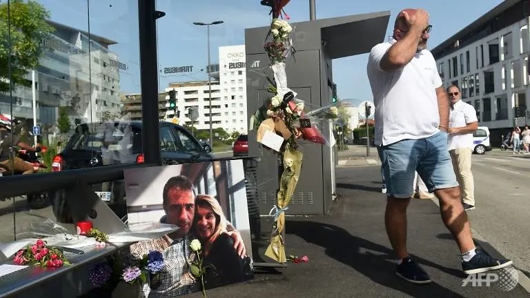 French bus driver dies after attack over mask-wearing rules