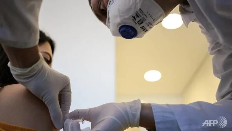 Chinese COVID-19 vaccine starts final tests in Brazil