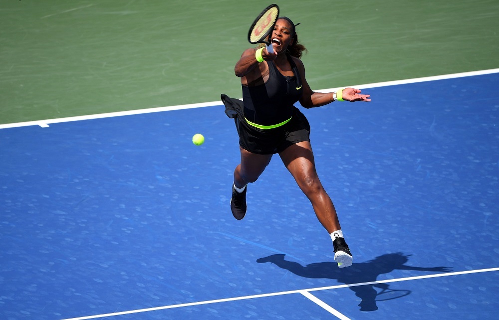 Serena begins marathon with exhausting first step