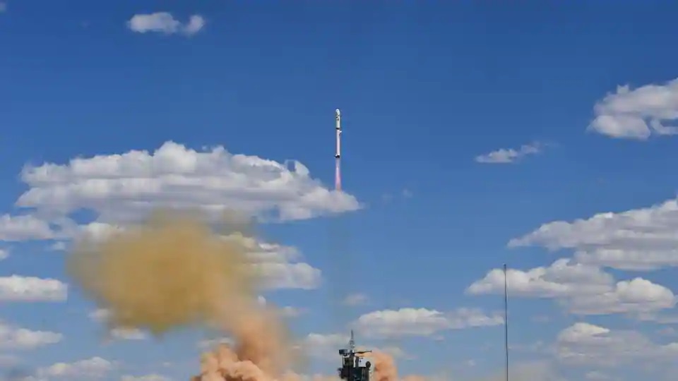 China successfully launches new optical remote-sensing satellite