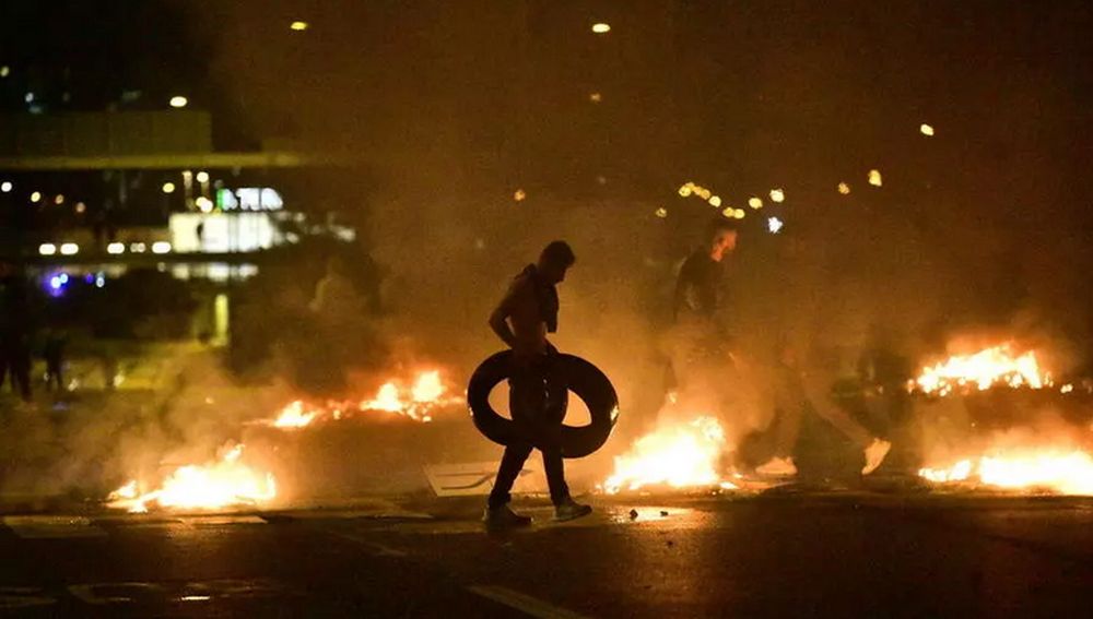 Riot in Sweden after anti-Muslim Danish leader banned