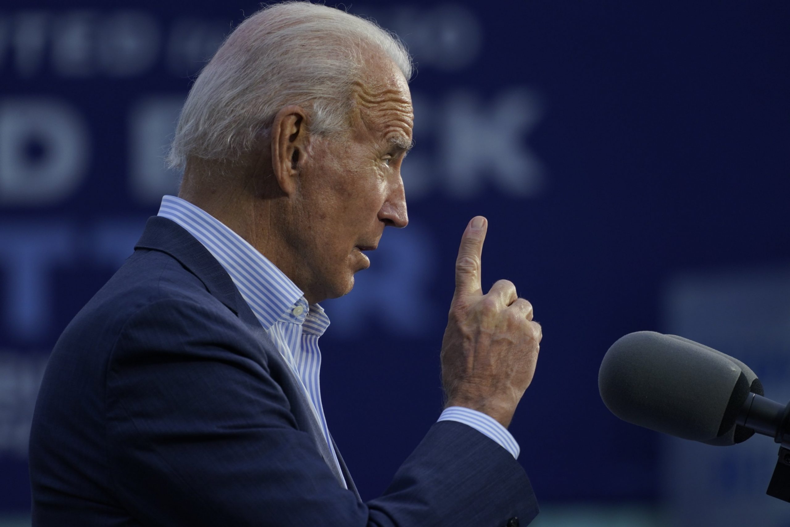 Biden hits Trump on economy in critical Pennsylvania county