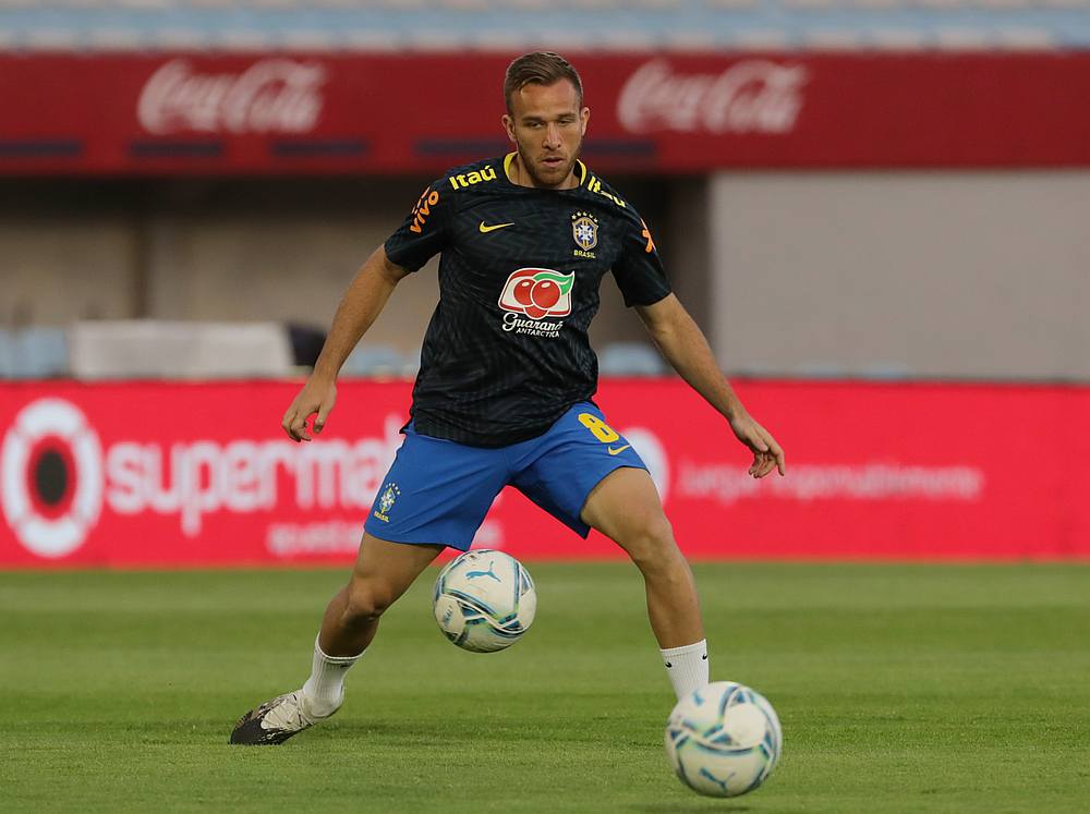 Recalled Arthur revels in goal and winning Brazil return