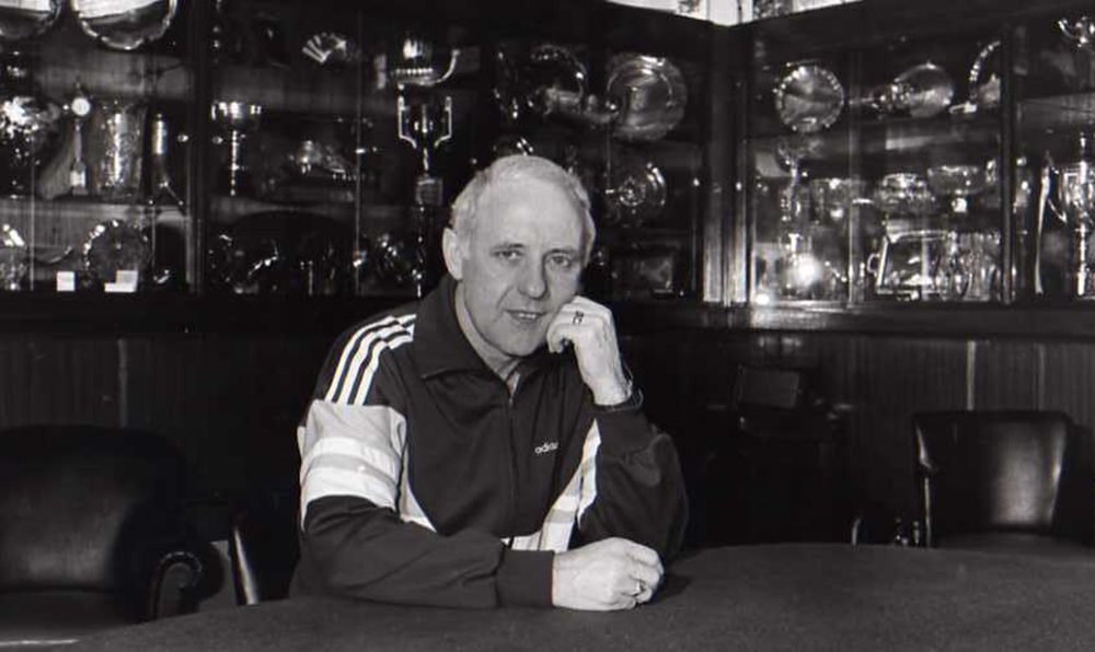 Legendary Dundee Utd manager McLean dies, aged 83