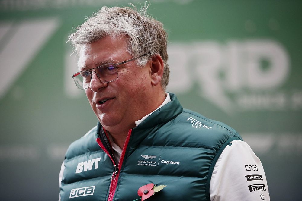 Aston Martin announce exit of F1 principal Szafnauer