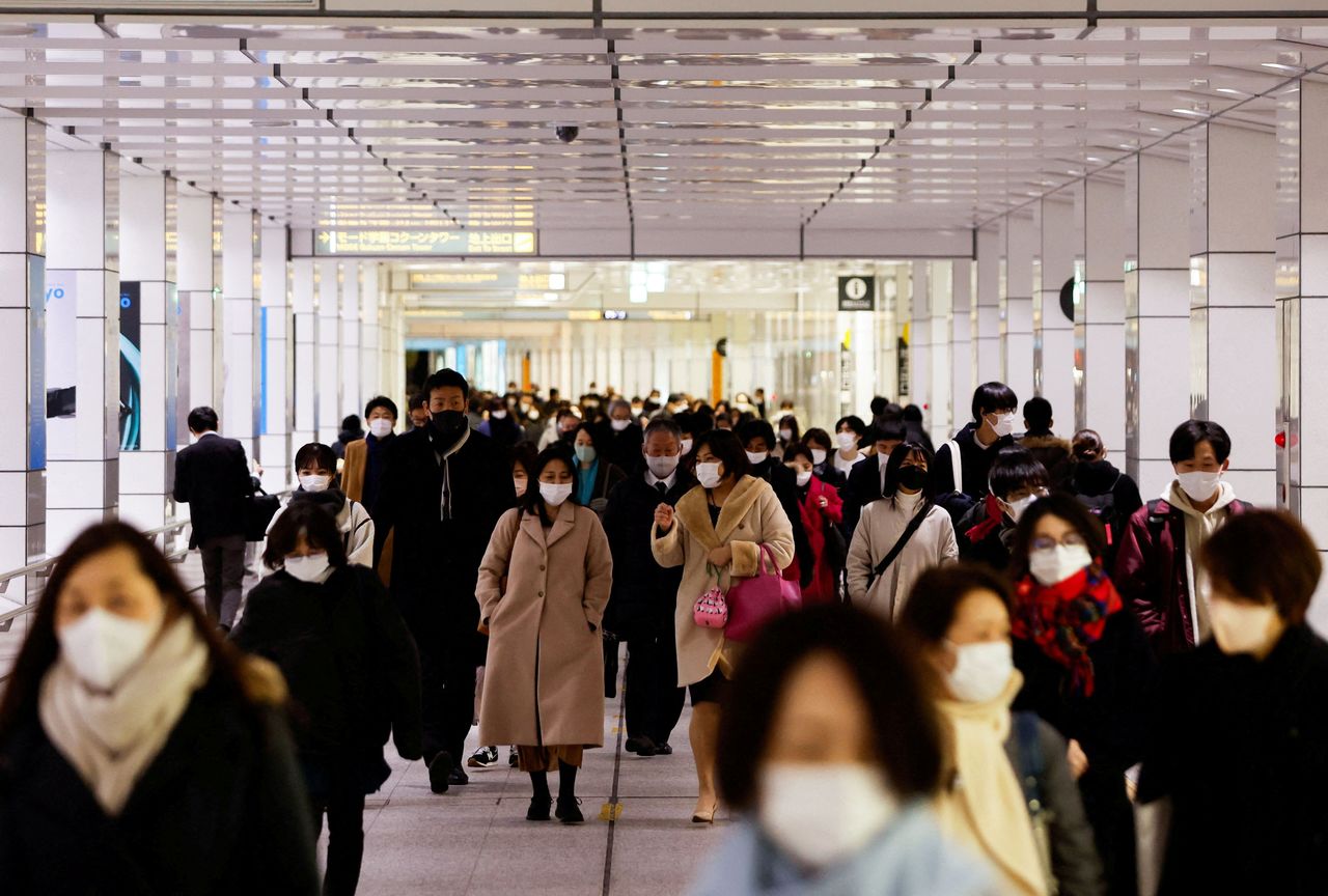 Japan set to extend coronavirus limits, ease border rules