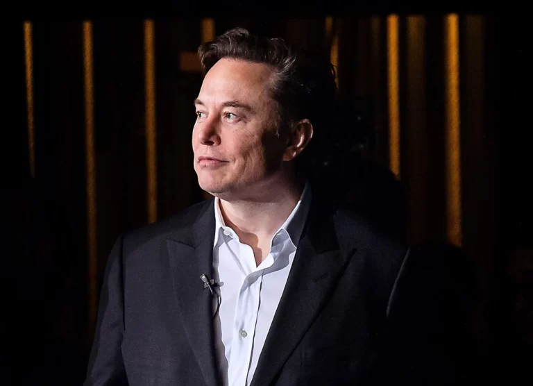 Musk, experts urge pause on training of AI systems that can outperform GPT-4